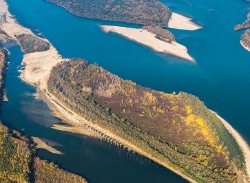 Guiding future investment in water replenishment and making the business case of biodiversity and ecosystem services strategies to local business