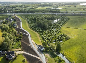 Measuring and valuing biodiversity and ecosystem services within construction projects